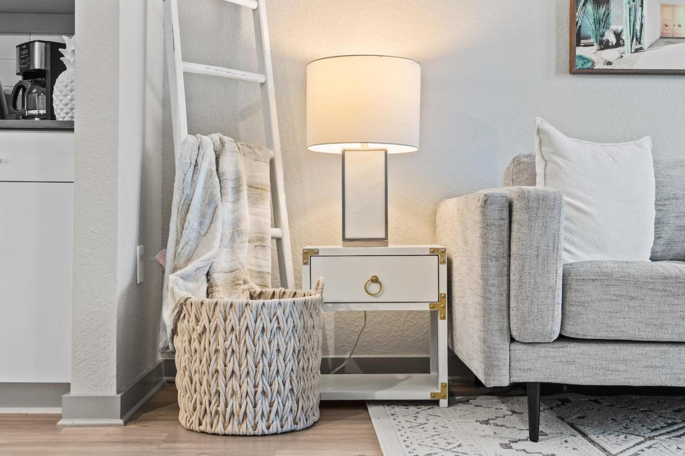 Tropicana Field 1 Bed In Downtown St Pete With Free Parking Сент-Пітерсбург Екстер'єр фото