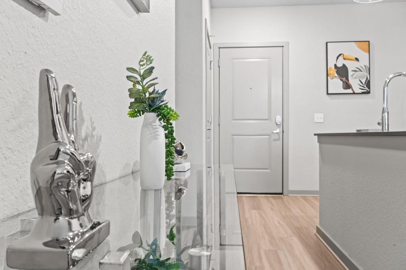 Tropicana Field 1 Bed In Downtown St Pete With Free Parking Сент-Пітерсбург Екстер'єр фото