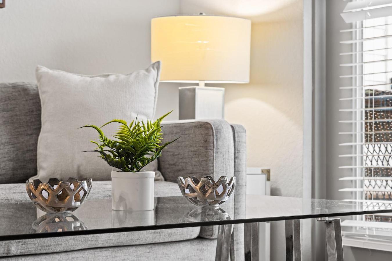 Tropicana Field 1 Bed In Downtown St Pete With Free Parking Сент-Пітерсбург Екстер'єр фото