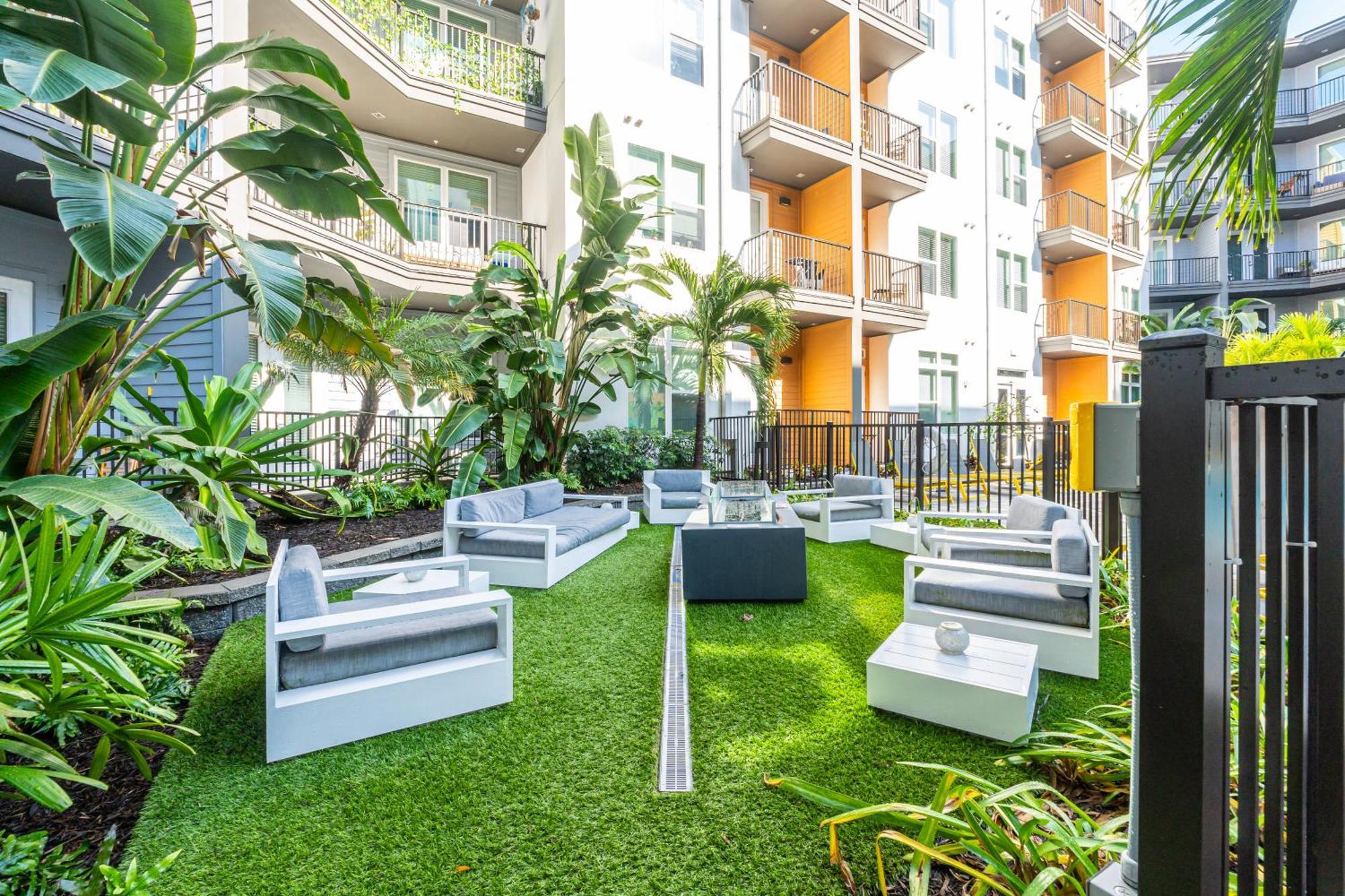Tropicana Field 1 Bed In Downtown St Pete With Free Parking Сент-Пітерсбург Екстер'єр фото